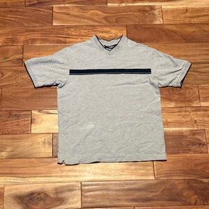 Structure Men’s V-Neck Short Sleeve Shirt – Size Medium.